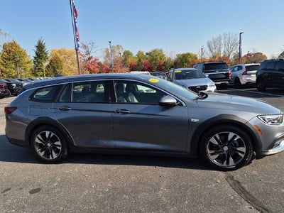 2020 Buick Regal TourX Essence