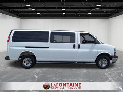 2025 Chevrolet Express Passenger 1LT