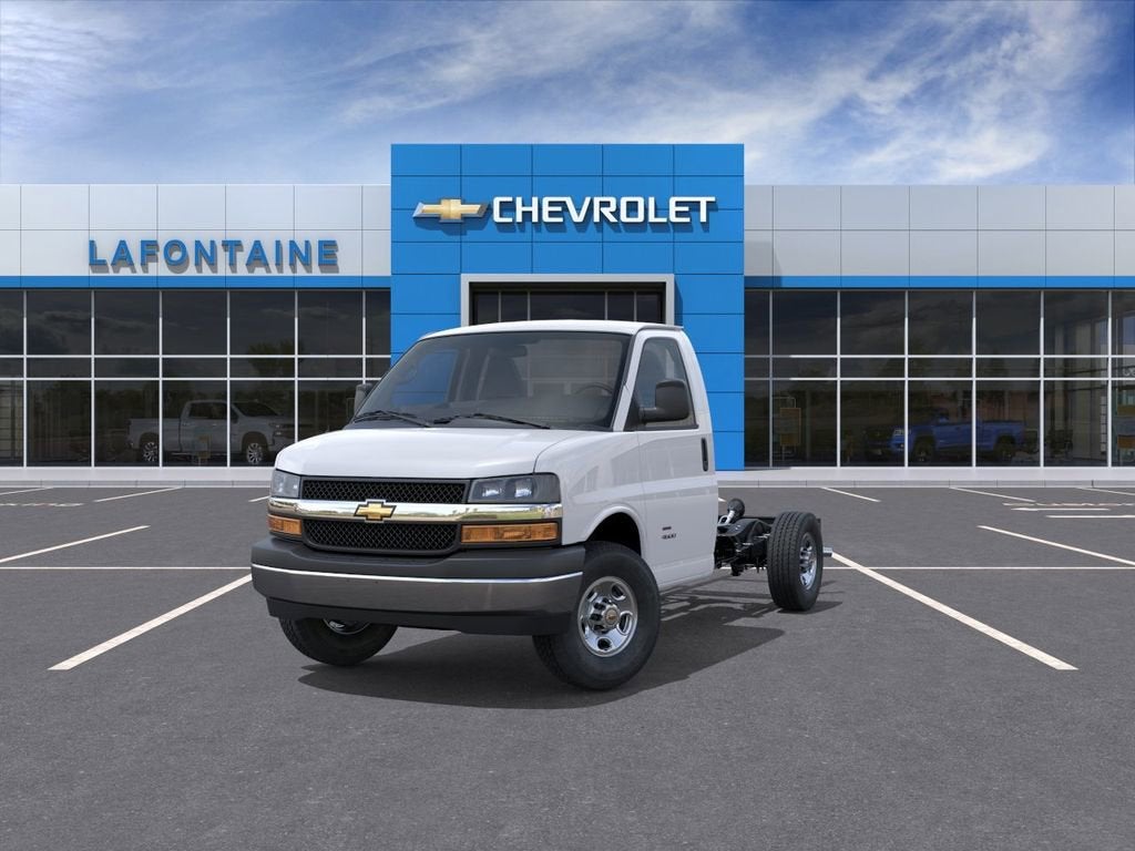 2026 Chevrolet Express Cutaway 3500 1WT