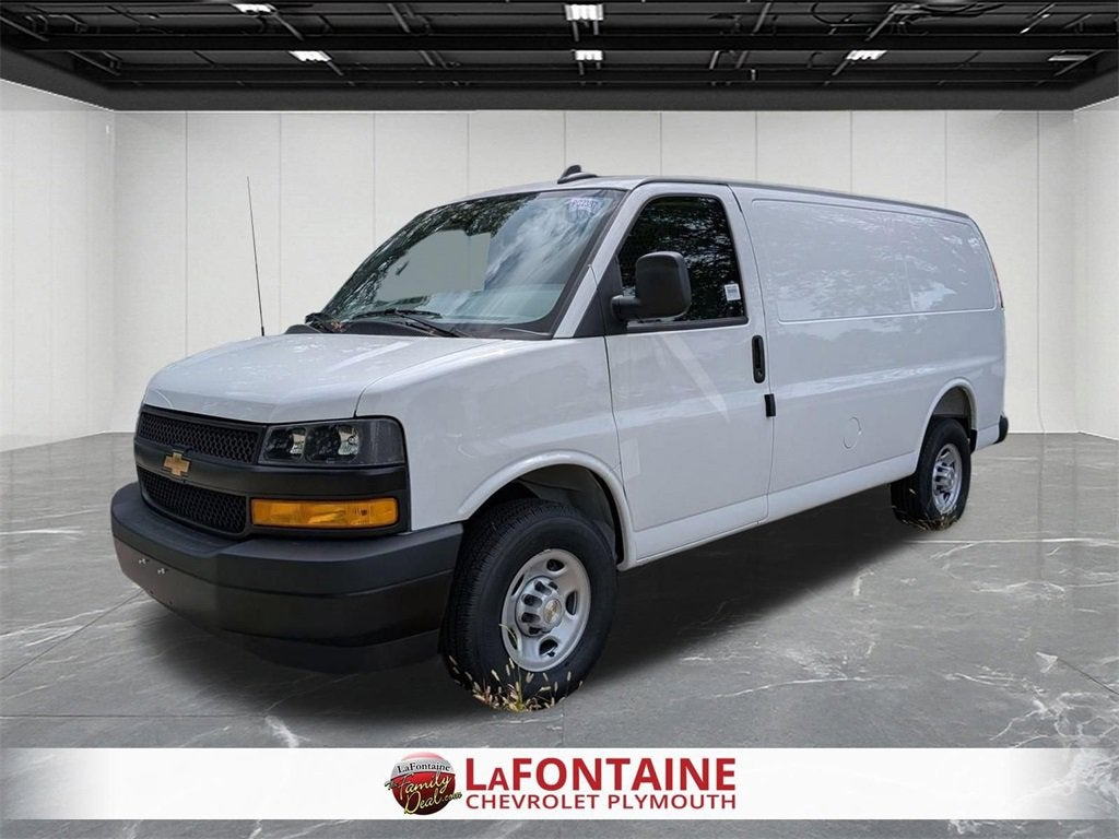2025 Chevrolet Express Cargo 2500 WT