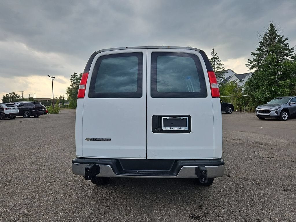 2021 Chevrolet Express Cargo 2500 RWD 2500 Regular Wheelbase WT