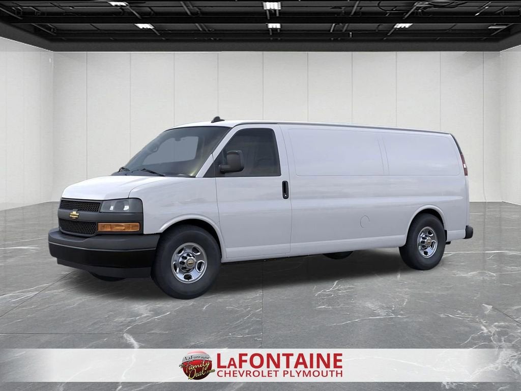 2025 Chevrolet Express Cargo WT