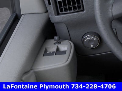 2025 Chevrolet Express Cargo 3500 WT