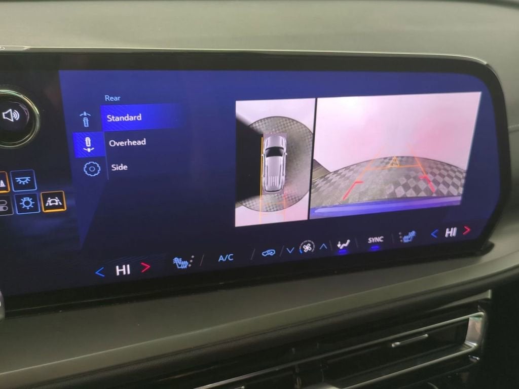 2024 Chevrolet Traverse LS