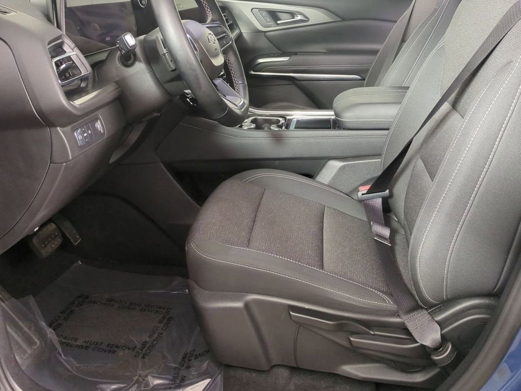 2024 Chevrolet Traverse LS