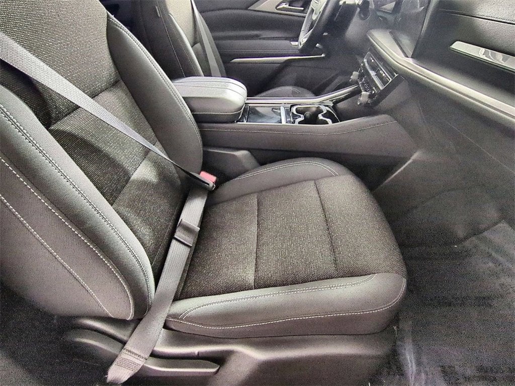 2024 Chevrolet Traverse LS