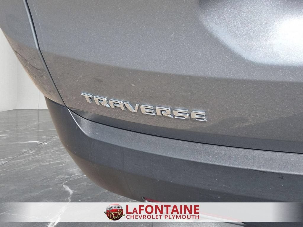 2023 Chevrolet Traverse LT Cloth