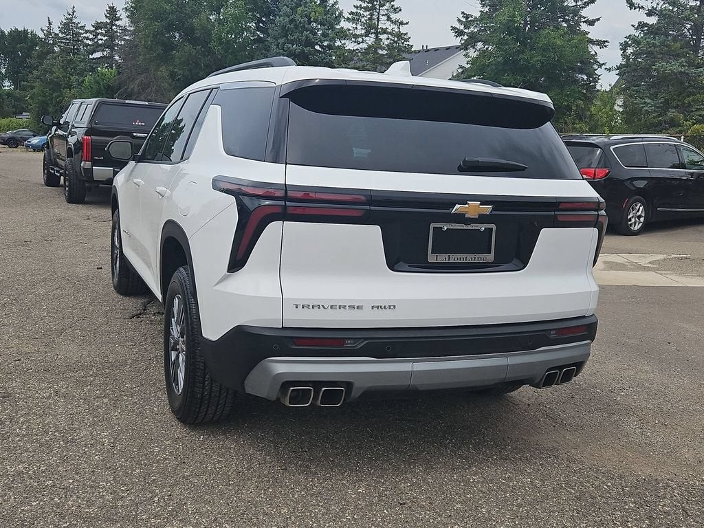 2025 Chevrolet Traverse LT