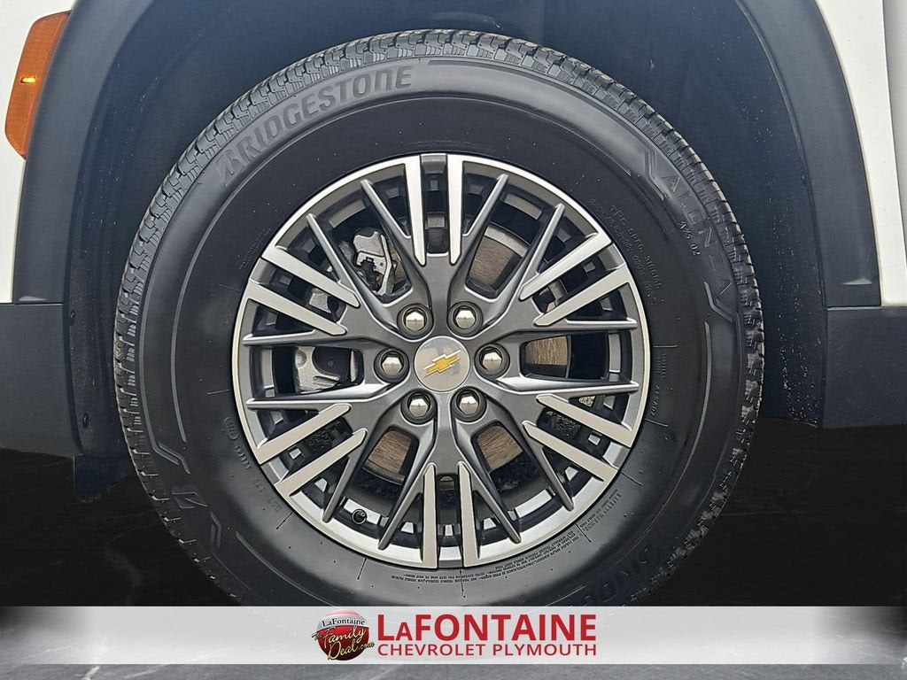 2025 Chevrolet Traverse LT