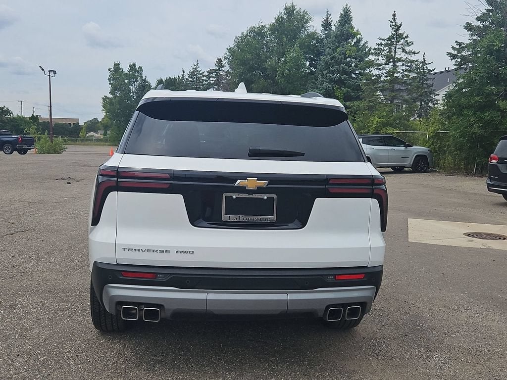 2025 Chevrolet Traverse LT