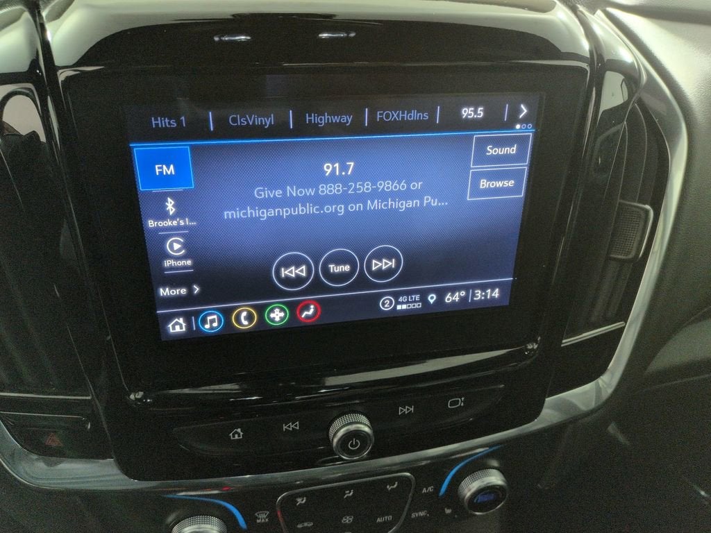 2023 Chevrolet Traverse LT Leather