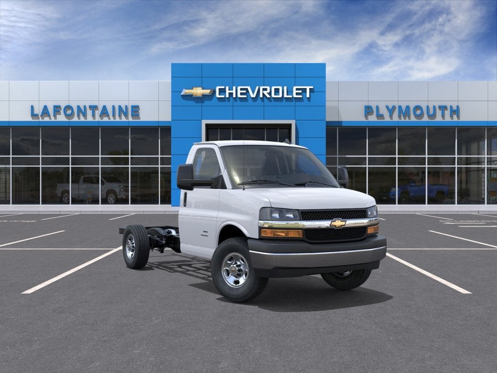2026 Chevrolet Express Cutaway Base