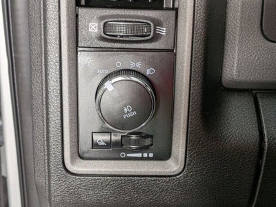 2018 RAM 1500 Express Crew Cab 4x4 5'7" Box