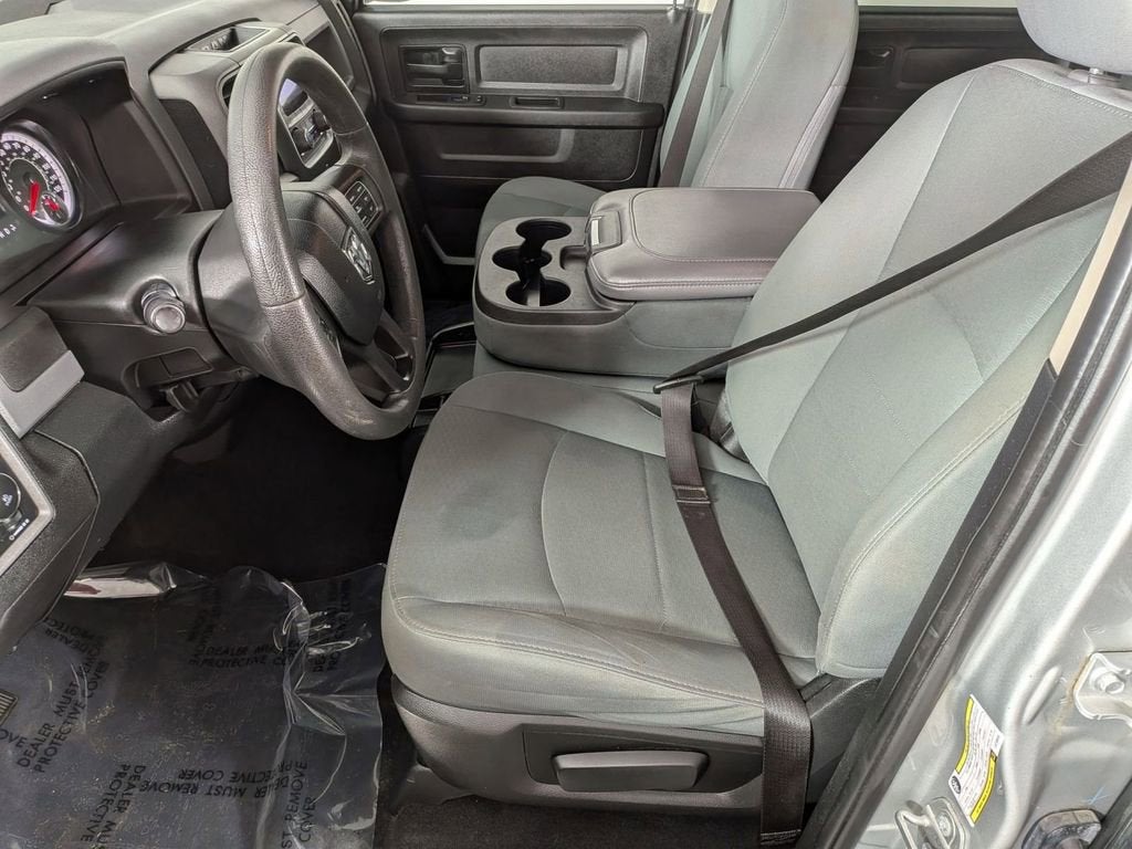 2018 RAM 1500 Express Crew Cab 4x4 5'7" Box