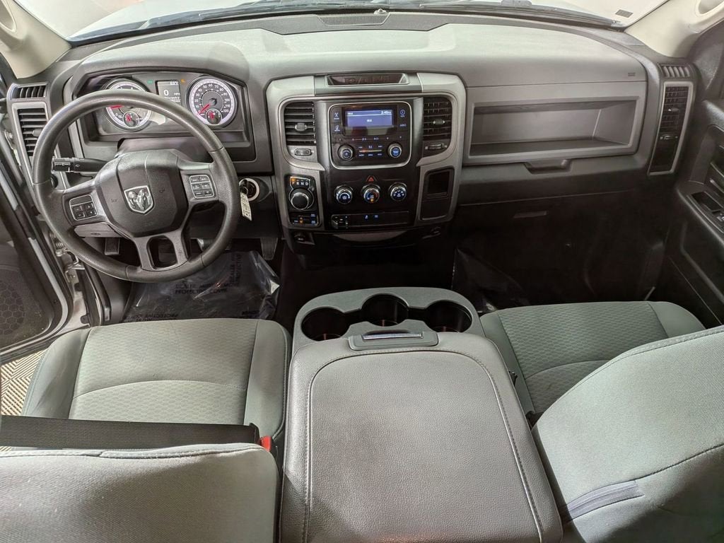 2018 RAM 1500 Express Crew Cab 4x4 5'7" Box