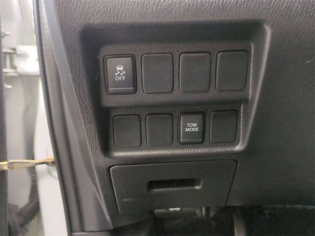 2018 Nissan Pathfinder SV