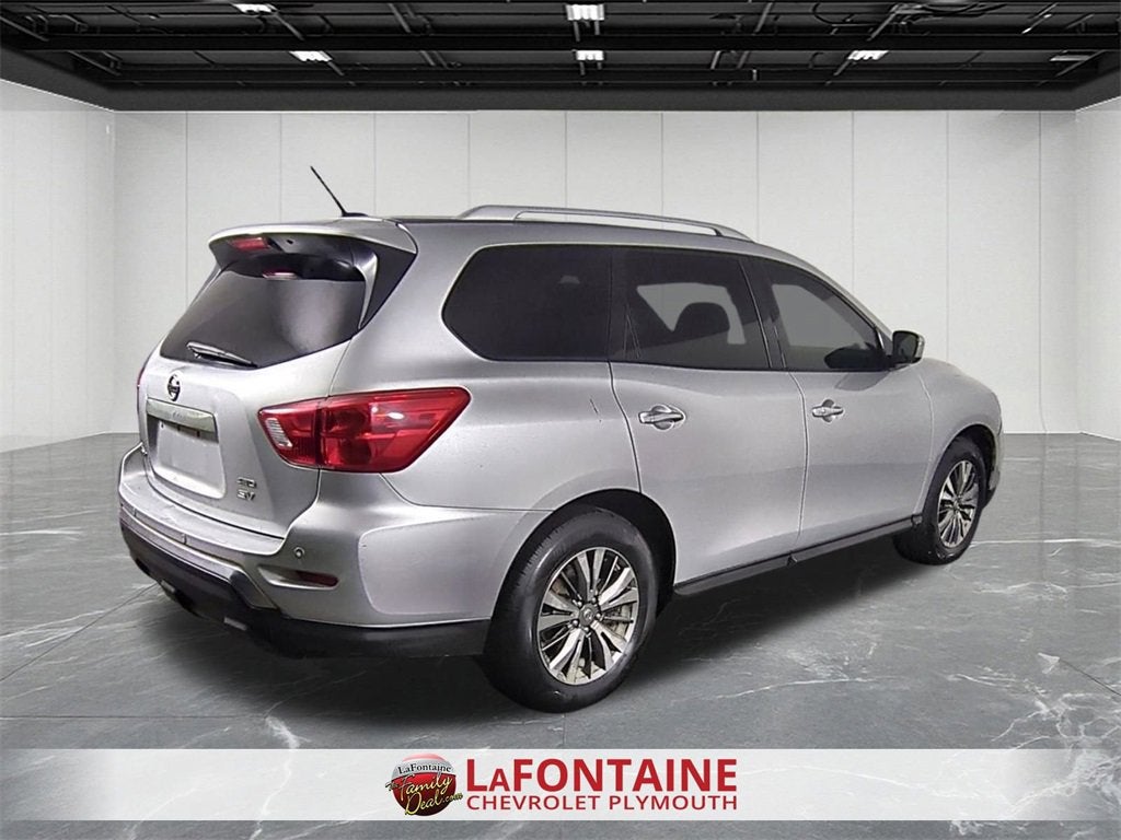 2018 Nissan Pathfinder SV