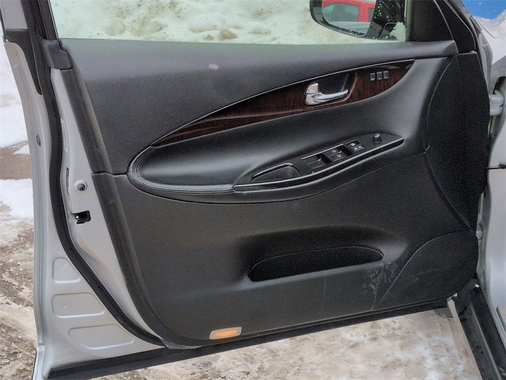 2017 INFINITI QX50 Base