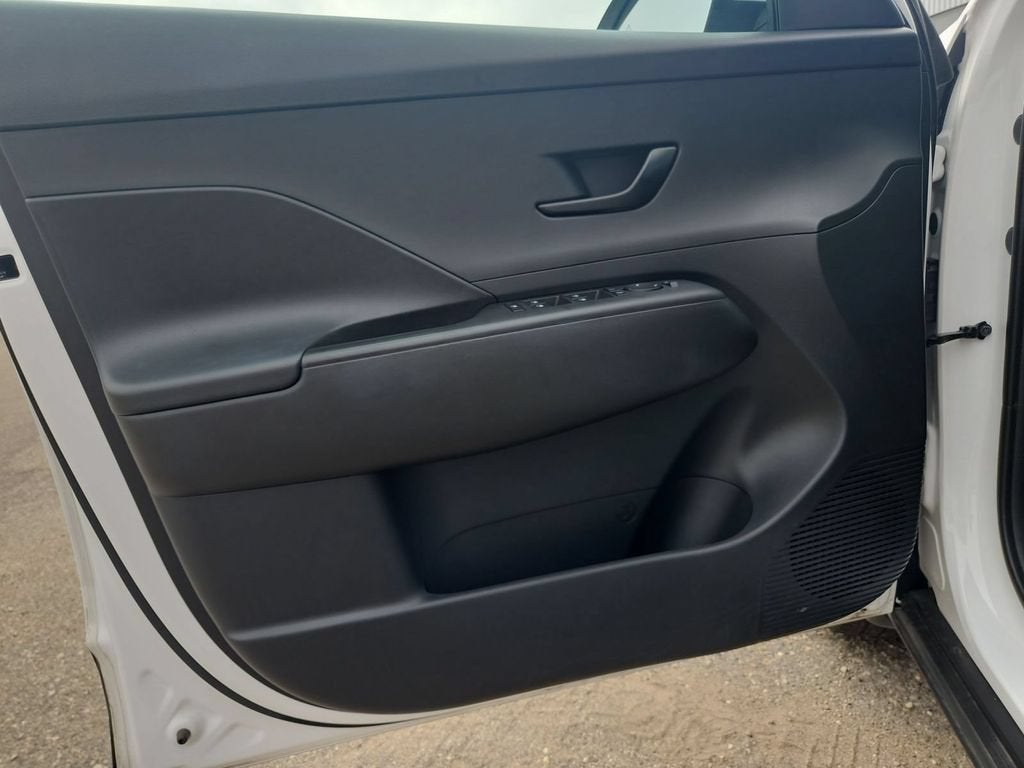 2025 Hyundai Kona SE