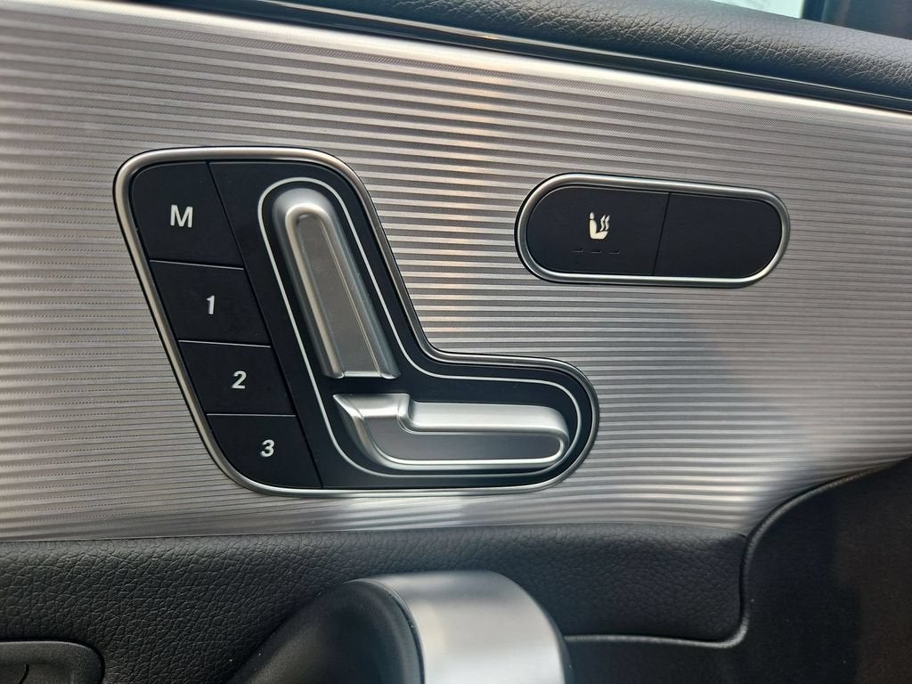 2020 Mercedes-Benz A 220 A 220