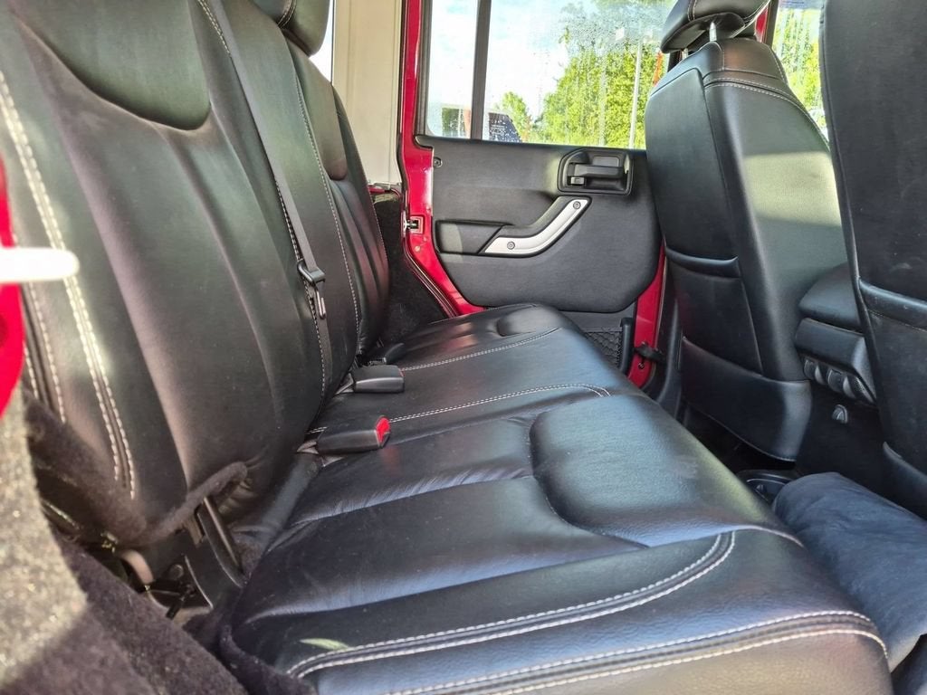 2013 Jeep Wrangler Unlimited Sahara