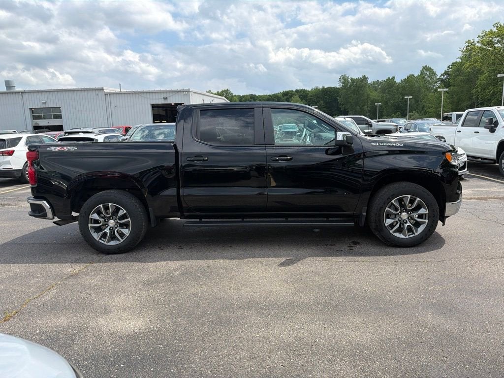 2025 Chevrolet Silverado 1500 LT (2FL)