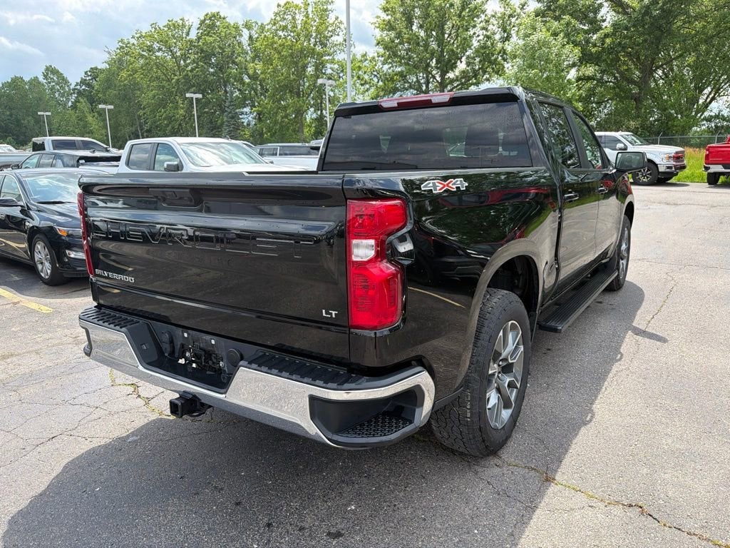 2025 Chevrolet Silverado 1500 LT (2FL)