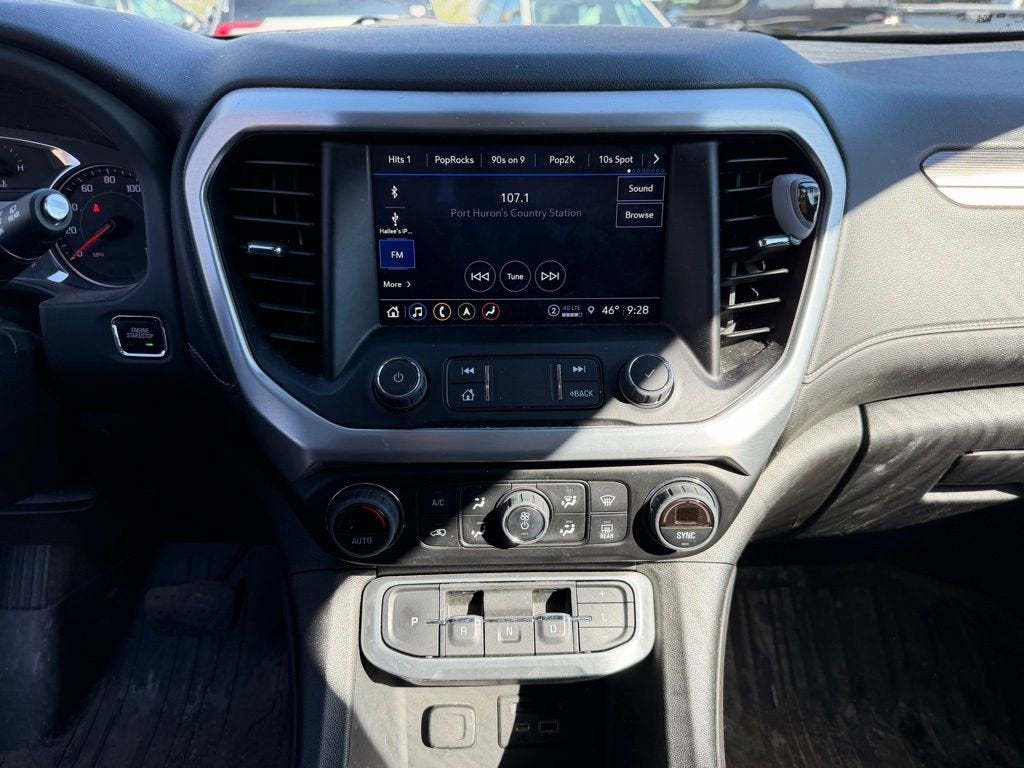 2023 GMC Acadia SLT