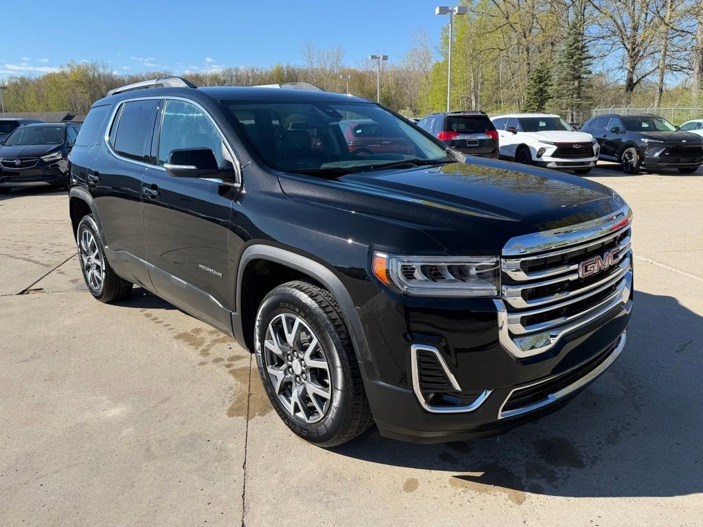 2023 GMC Acadia SLT