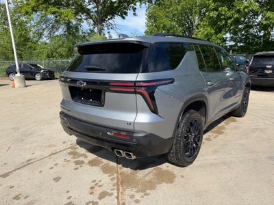2024 Chevrolet Traverse LT