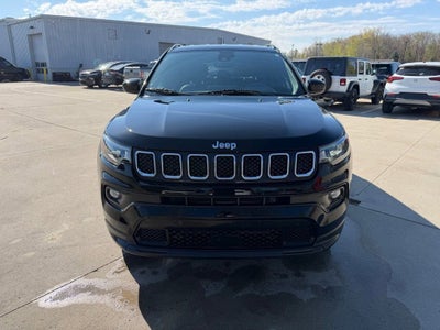 2023 Jeep Compass Latitude Lux FWD