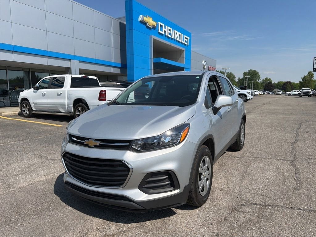 2017 Chevrolet Trax LS's photo