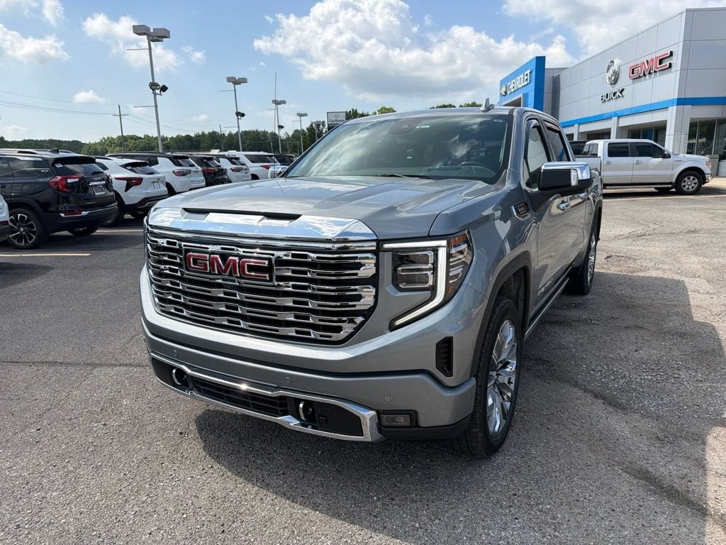 2025 GMC Sierra 4WD Crew Cab Short Box Denali's photo