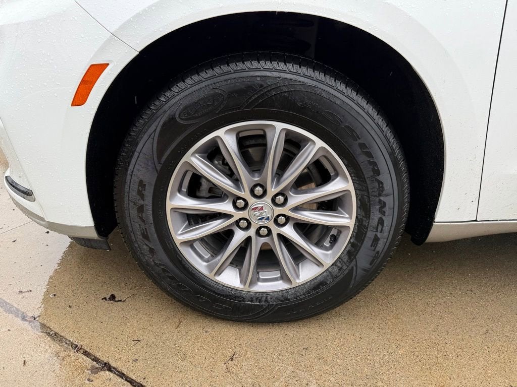 2024 Buick Enclave Essence