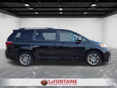 2020 Toyota Sienna XLE Auto Access Seat