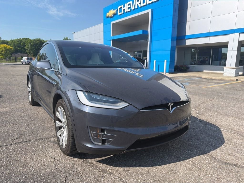 2020 Tesla Model X's photo