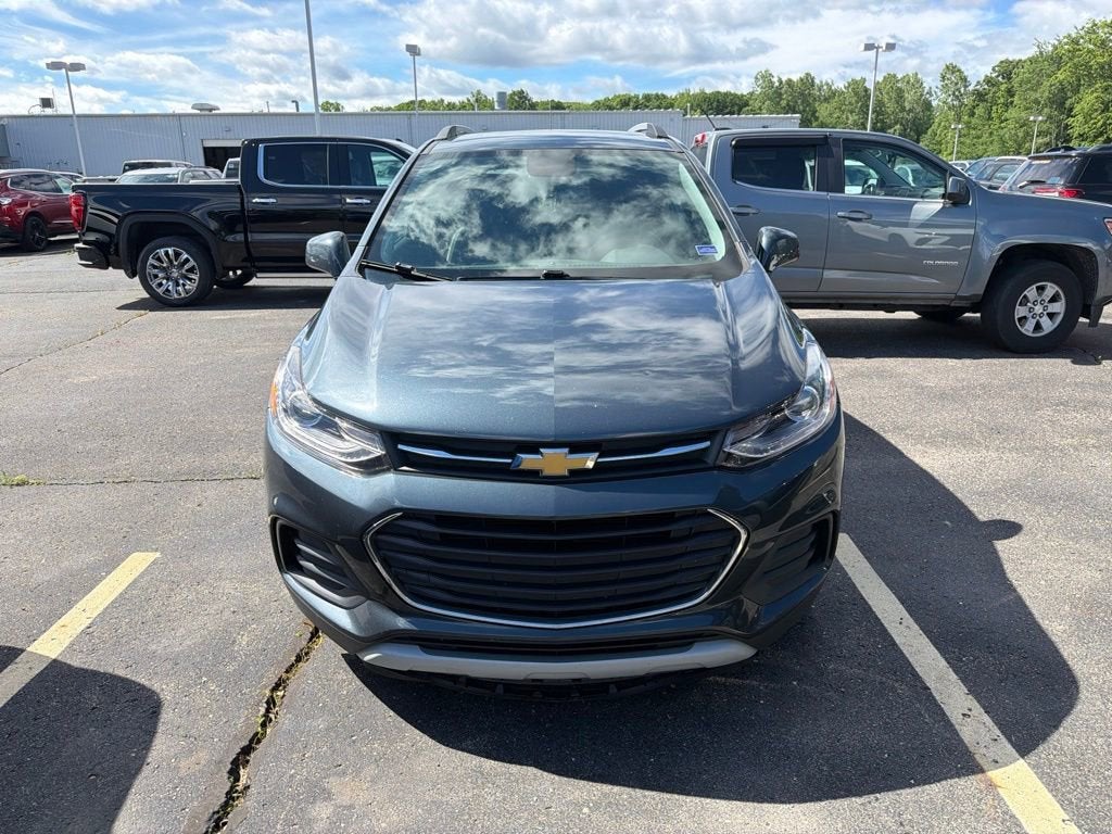 Used 2021 Chevrolet Trax LT with VIN KL7CJLSB5MB320352 for sale in China Township, MI