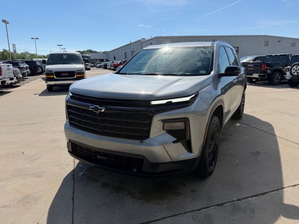 2024 Chevrolet Traverse AWD LT's photo