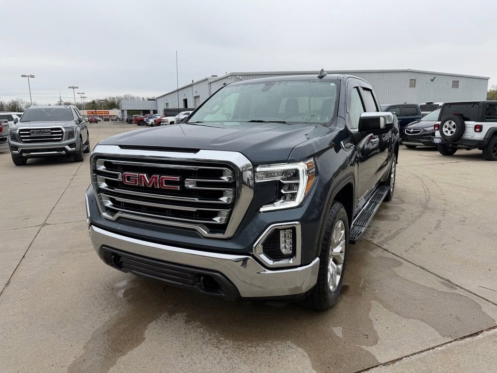 2021 GMC Sierra 4WD Crew Cab Short Box SLT's photo