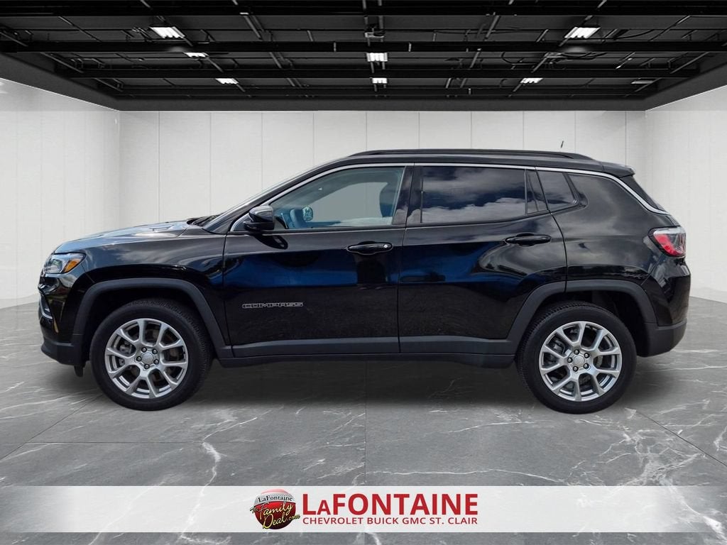 2023 Jeep Compass Latitude Lux FWD