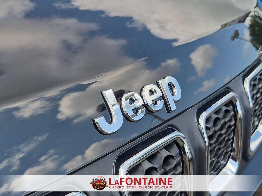 2023 Jeep Compass Latitude Lux FWD
