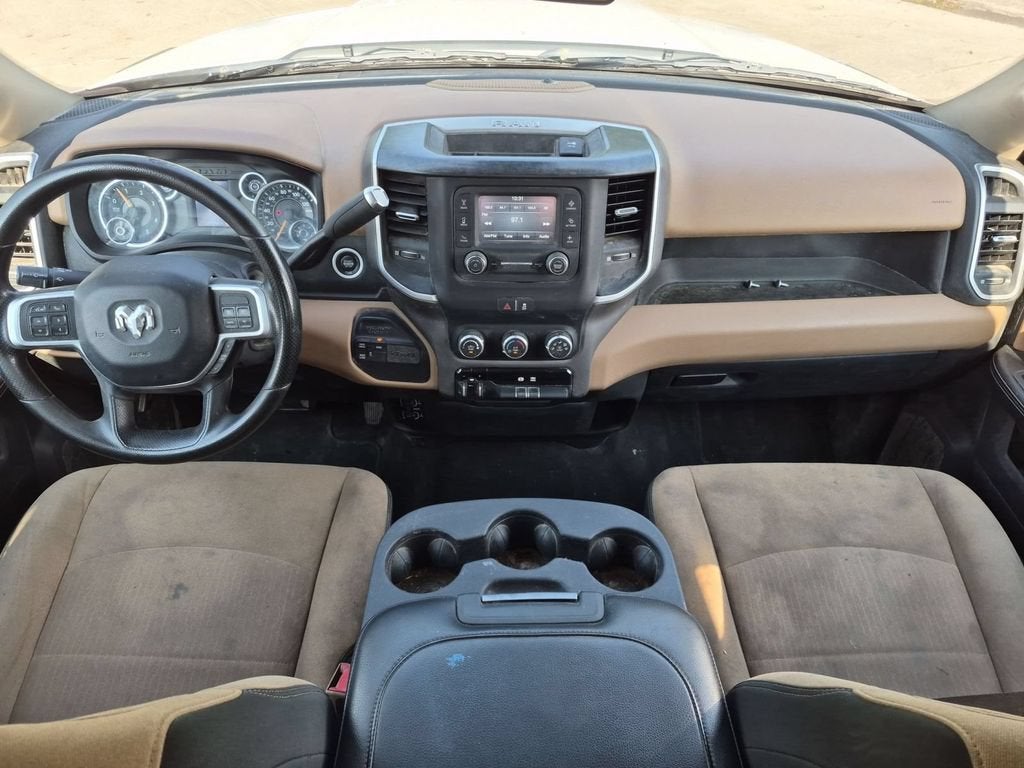 2019 RAM 2500 Big Horn Crew Cab 4x4 8' Box