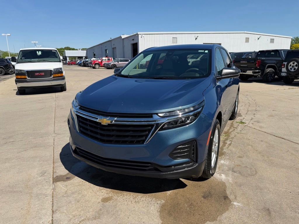 2024 Chevrolet Equinox LS's photo