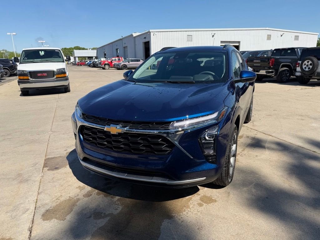 2024 Chevrolet Trax LT's photo